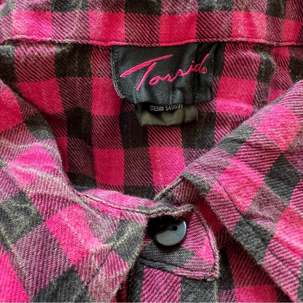 Torrid Pink and Black Buffalo Check Plaid Button Cinch Camp Shirt - Picture 5 of 6